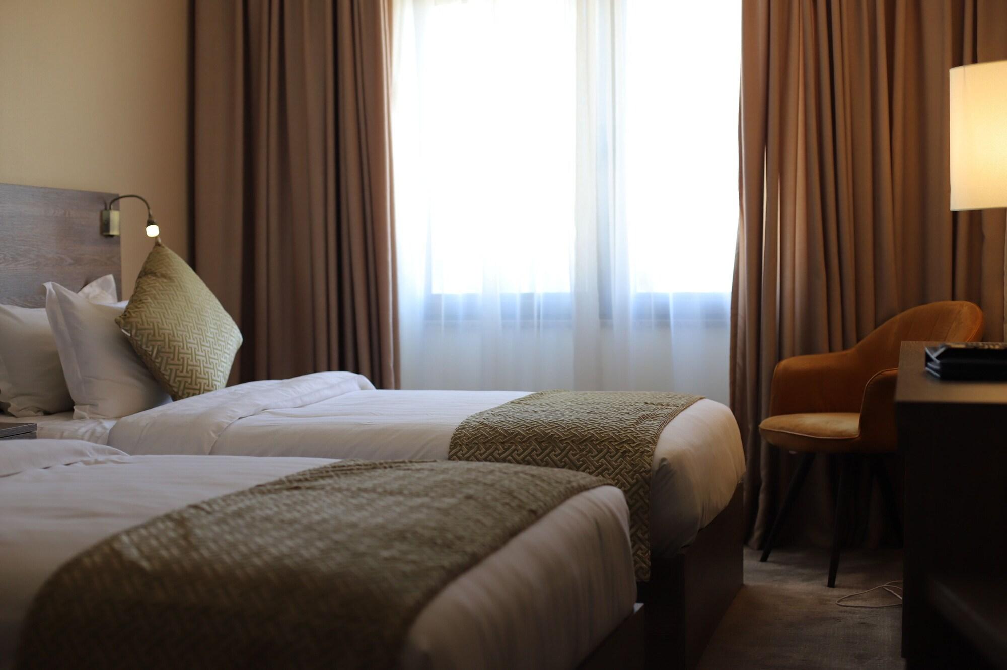 The Sanrock Hotel アンマン エクステリア 写真